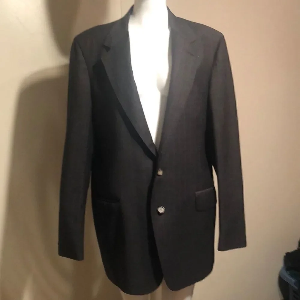 Vanjulian Suit